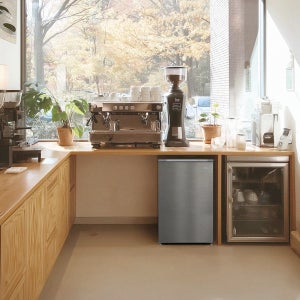 소형 미니 냉동고 서랍형 가정용 스탠드 급속 빵동고 냉동고 더함 CHIQ 85L 실버