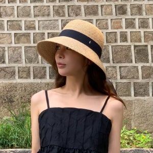 천연라피아 블랙 리본 포인트 모자 플로피햇 자외선 차단 여름 비치