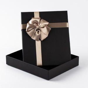 R1 고급 무지 싸바리 블랙상자 골드꽃리본 28X23X5 종이포장박스