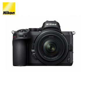니콘 Z5 24-200 KIT 키트