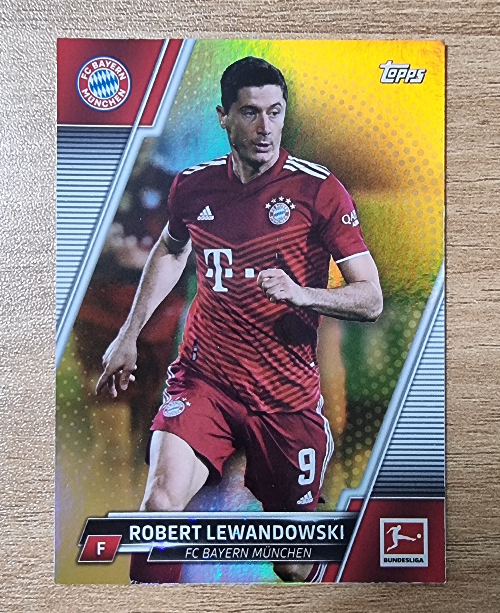 50한정판 로베르트 레반도프스키 모서리상태 안좋음 상태설명필독 2021-22 Topps Bundesliga Gold Foil Robert Lewandowski #152 축구카드