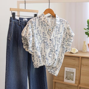 [원가이하SALE] 르모어 플라워 셔링 퍼프 소매 반팔 카라 블라우스