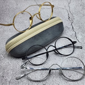 돋보기안경 노안안경 가벼운 알작은 코받침없는 티타늄안경테 일본 동그란 원형