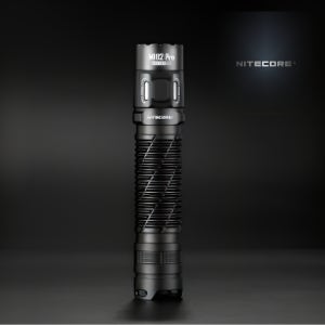나이트코어 3300루멘 C타입 충전형 휴대용 LED 손전등 랜턴 써치라이트
