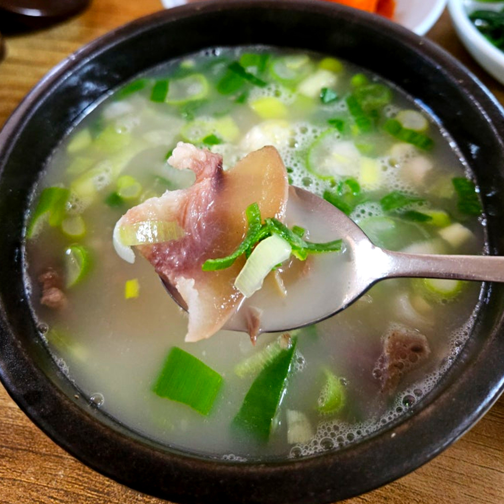 고기 듬뿍 맑은 소머리국밥