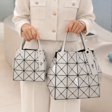 [신세계백화점 영수증동봉 당일발송] 이세이미야케 바오바오 캐럿 미니 여성 토트백