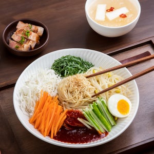 반식엔 매콤달콤 맵달 쫄면 양념 동치미육수 쫄비빔면 2인분