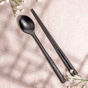 [오목칠] 프리미엄 정제옻칠 옻가루 수저세트 나무수저 결혼식 상견례 이름 각인