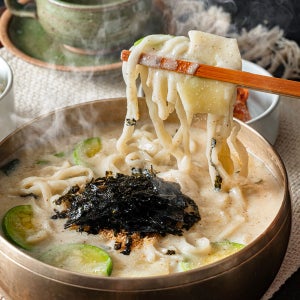 더 고소한 들깨 칼국수 감자 수제비 칼제비