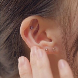 이혈기석 귀 혈자리 귀침 귀 지압 패치 붓기 이혈침 귀석 크리스탈 화이트