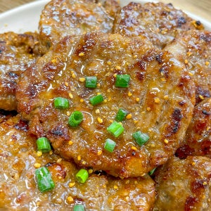 농가살리기 100% 한돈 수제 함박떡갈비 8개 (개당 80g) 외 2종