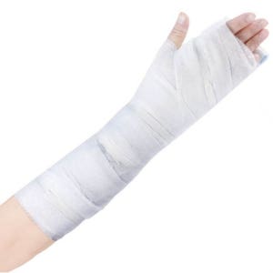 가짜 팔깁스 연출용 가짜 깁스