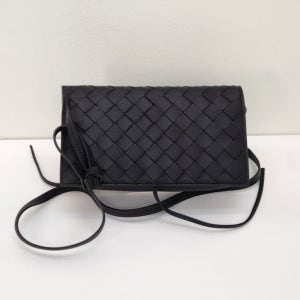 [매장] 보테가베네타 가방 크로스백 블랙 인트레치아토 630547 VCPP3 8803