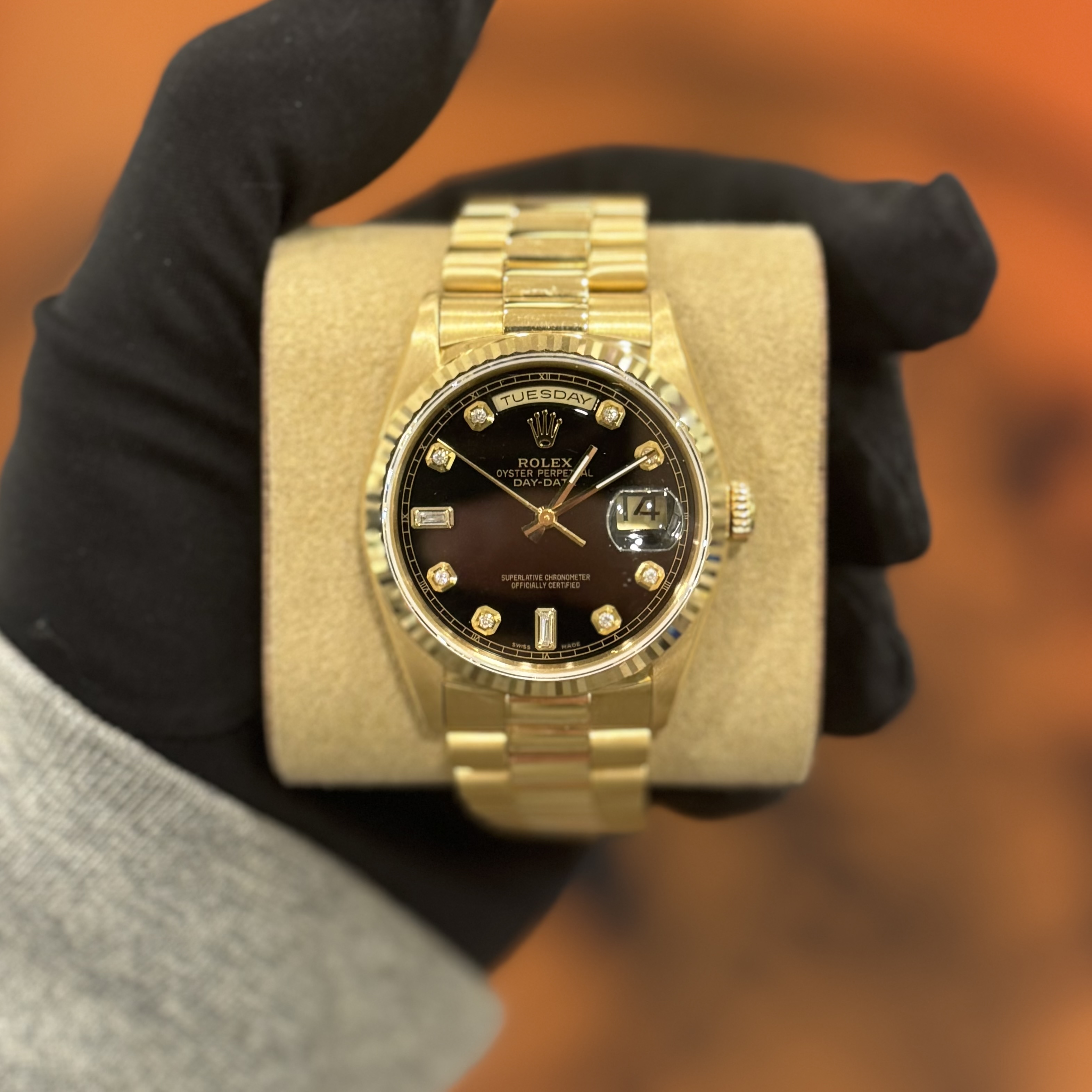 롤렉스 데이데이트 36mm 옐로 골드 18k 금통 18238 블랙 신형 텐포인트 다이아