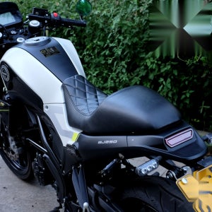 베넬리 호환 레온치노250 튜닝 시트 안장 쿠션 A213