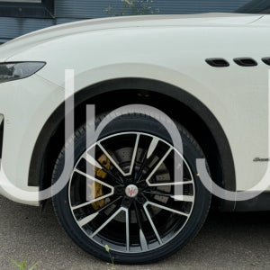 마세라티 르반떼 2017년 이후 트로페오스타일 21인치 휠