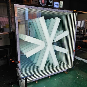 벽면형 인피니티미러 면발광 로고 채널 행사장 박람회 전시회