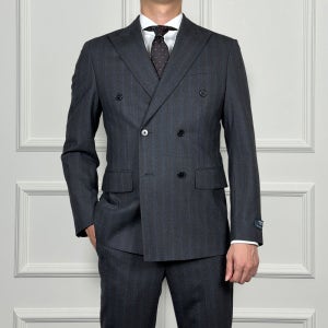 지이크 파렌하이트 남자정장 24FW 더블 브레스티드 스트라이프 수트