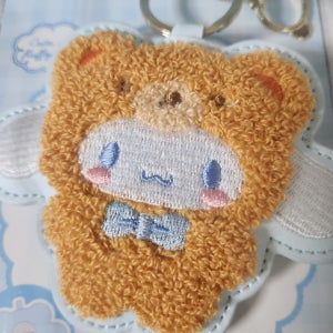 산리오 말랑복실 뱃지 키링 - 시나모롤