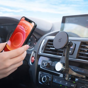 카멜레온360 맥세이프 차량용 핸드폰 거치대 CD슬롯 마그네틱 자석 갤럭시 아이폰 베이직