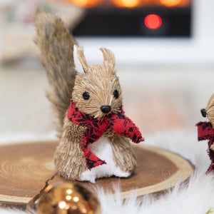 크리스마스 다람쥐 인형 장식 숲속 13x18cm 소품 용품 데코 이벤트 파티 꾸미기 카페 매장 인테리어
