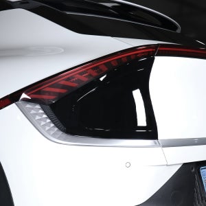 EV6 튜닝 블랙 몰딩 충전구 커버