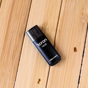 아이크론 SW10 USB 메모리 유에스비 16GB