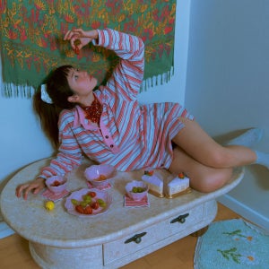 럭비 스트라이프 티셔츠 히비스커스 캐쥬얼 데일리룩 [민지에나] minjiena 비에꼴