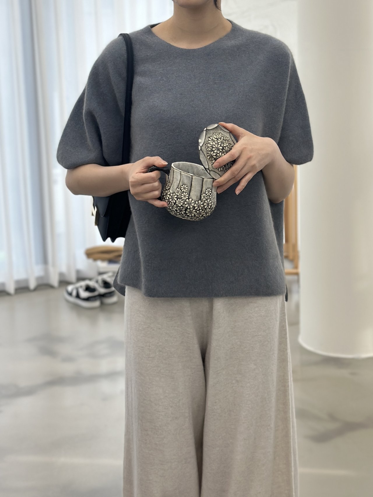 오브 홀가 라쿤 루즈라운드 가을 겨울 니트티 연베 차콜 블랙 네이비 루즈핏 오피스룩