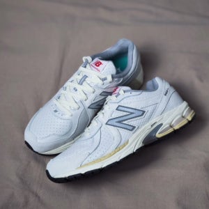 디스이즈네버댓 X 뉴발란스 860 V2 화이트 THISISNEVERTHAT X NEW BALANCE ML860TW2