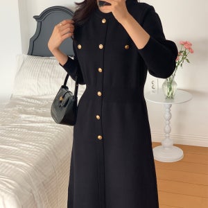 겨울 원피스 도톰한 금장단추 A라인 롱 니트 원피스 하객