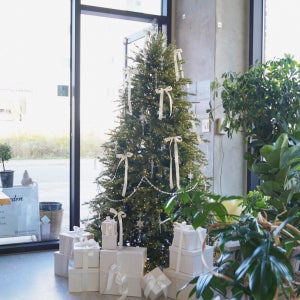 카페 관공서 기업 인테리어 크리스마스트리 대여 렌탈 대형트리 트리장식 210cm 리본트리