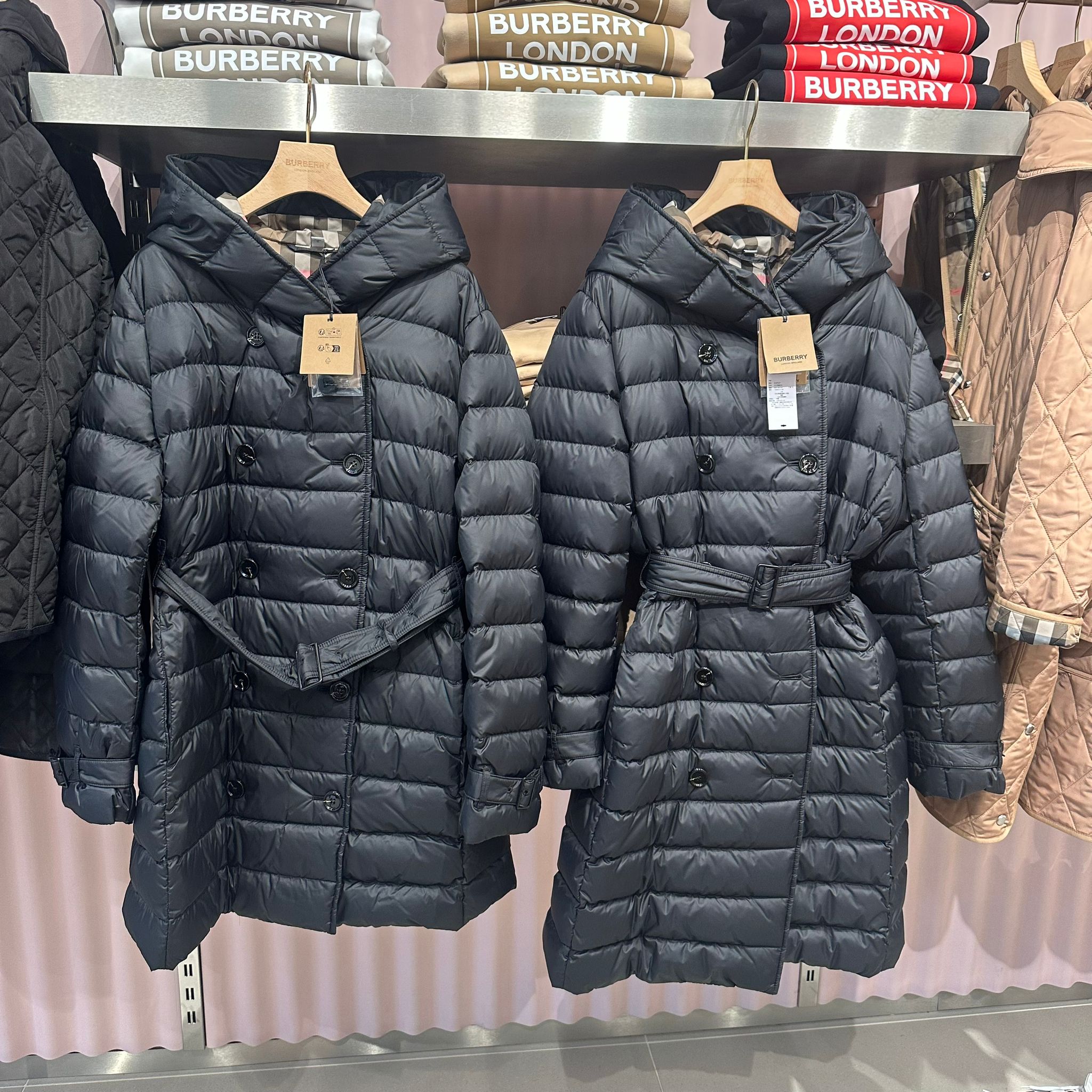 버버리 WITLEY 벨티드 여성 다운 후드 패딩 쇼트, 롱 버전