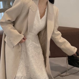 샤를즈 브이넥 플라워 자수 미니원피스 연말 하객룩