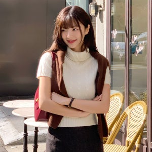 디어유 골드 펜던트 케이블 울 반팔 폴라넥 니트 nt4745