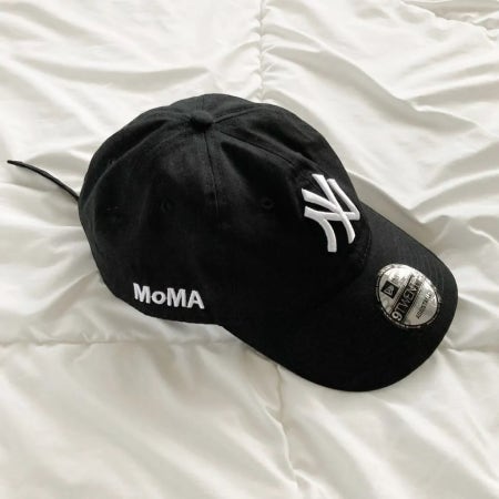 모마 뉴에라 MoMA New Era 모자 뉴욕 양키즈 엠엘비 로고 볼캡 NY MLB 300012