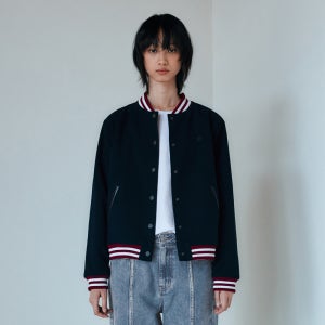 [오아이오아이컬렉션] 클래식 바시티 자켓 [NAVY]