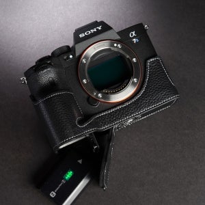 Sony A7M4 A74 A7S3 A1 카메라 소가죽 속사케이스 호환