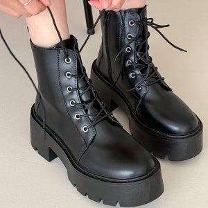 여성 통굽 발편한 레이스업 키높이 미들 워커