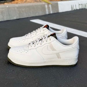 [305 사이즈] 나이키 에어 포스 1 07 LV8 팬텀 카고카키
