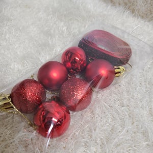 크리스마스 오너먼트 소품 크리스마스트리 장식볼 3cm 레드 6개와 글리터리본1M