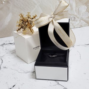 [국내백화점제품] 샤넬 코코 크러쉬 미니 화이트 베이지 옐로우골드 프로포즈 웨딩반지