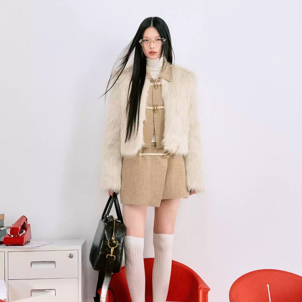 LaluneDuCiel 헤어리 노카라 베이지 크롭 퍼 자켓