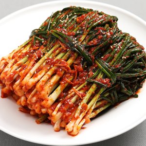 매콤하게 맛있는 전라도 파김치 1kg / 국내산 재료