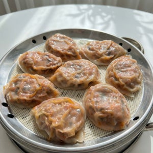 [맛있게매운] 0.4mm 얇은피 우아한 매운만두 (화끈한중독성야식)