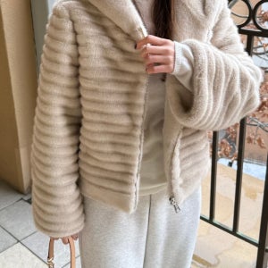 긴팔 페이크밍크 구스다운 패딩