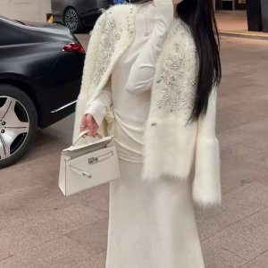 크림 아이보리 자수 페이크 밍크 화이트 에코 퍼 모피 니트 숏 코트 가디건 자켓