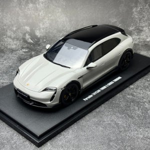 GT스피릿 1:18 포르쉐 타이칸 터보 S CT 2022 자동차모형 다이캐스트 피규어
