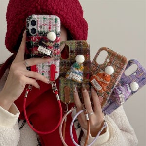 아이폰16 케이스 털모자 체크