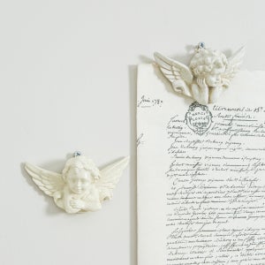 촬영 오브제 문 꾸미기 거실 벽면 인테리어 월데코 천사 조각 벽 벽면 프렌치 소품 벽장식